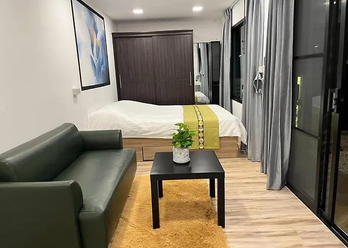 独立庭院 花园式的两卧两卫民宿 近mrt 2 Vakantiehuis