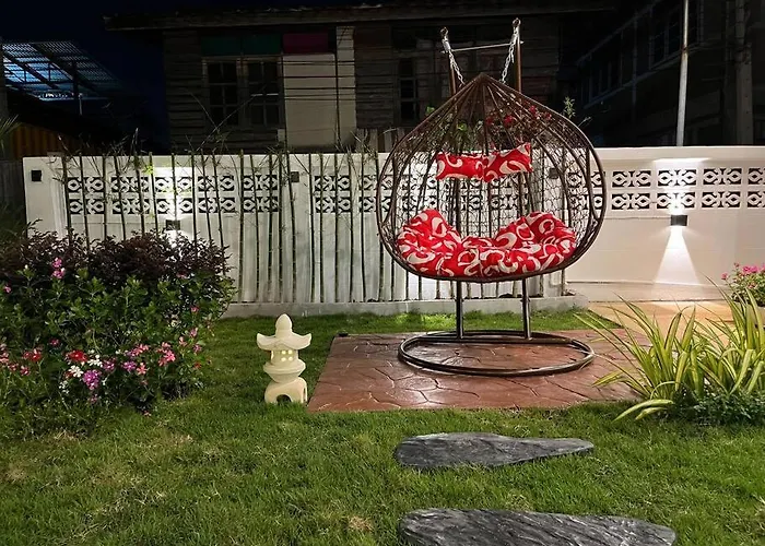 独立庭院 花园式的两卧两卫民宿 近mrt 2 Vakantiehuis *