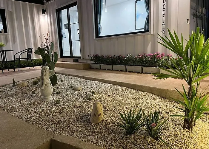 独立庭院 花园式的两卧两卫民宿 近mrt 2 * Bangkok