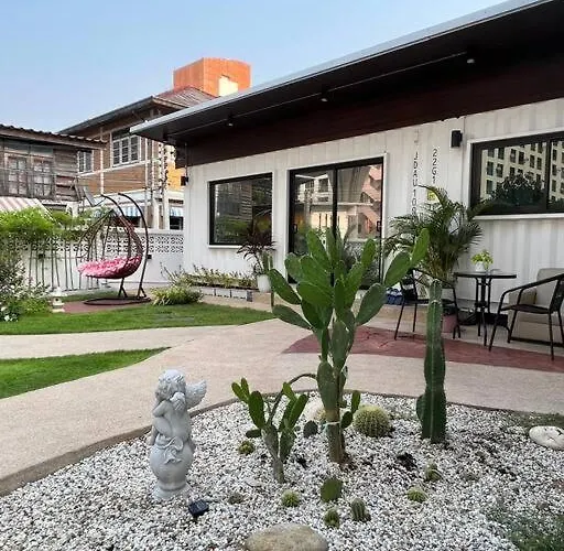 Vakantiehuis 独立庭院 花园式的两卧两卫民宿 近mrt 2